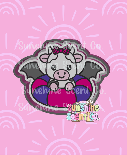 Cow in Bat Floatie Freshie Mold