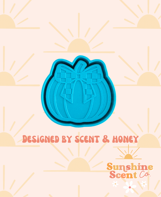 Pumpkin with Checkered Bow Freshie Mold